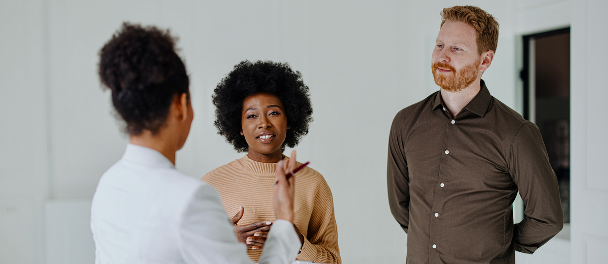 Doctor-or-Business-Meeting-GettyImages-1319111015.jpg