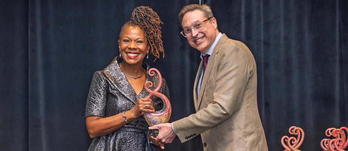 Tammy Neale | Virginia Women in Leadership Business Award 10-25